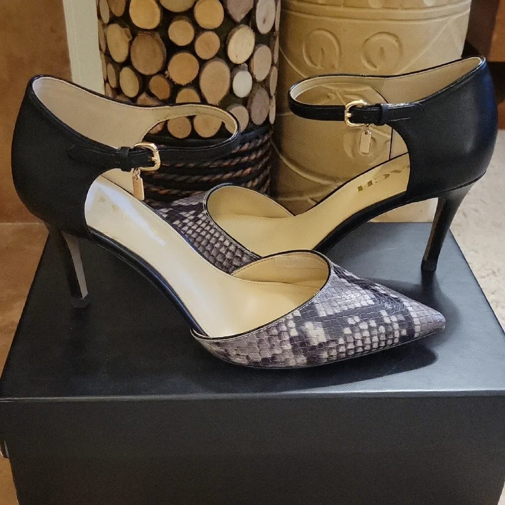 *CLEARANCE* Coach Black and Gray Heels with Snakeskin Accent - Picture 1 of 2